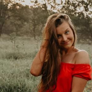 Meet your Posher, Emma